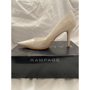 RAMPAGE Maria Pearlized Ivory Pump  - Sz 6.5
